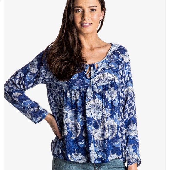 NWT. Roxy “Fade Into You” Top. - Picture 2 of 4